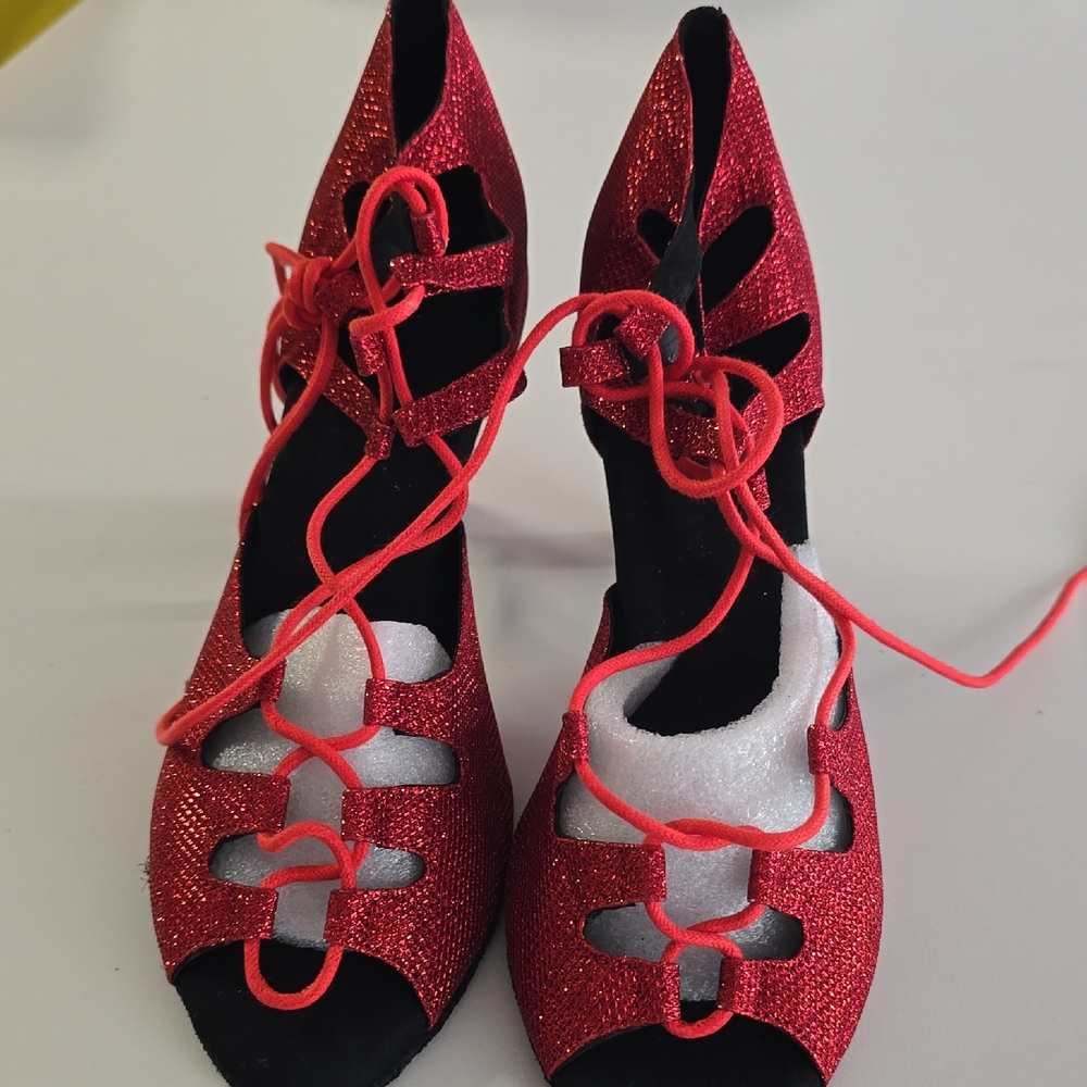 Red Lace-Up Glitter Women's Dance Shoes